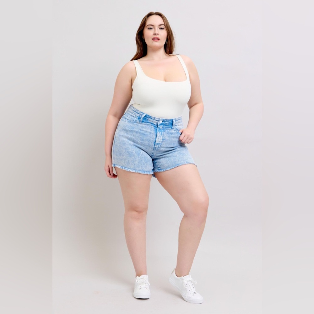 Judy Blue Light Blue Jean Shorts NWT - Picture 10 of 10